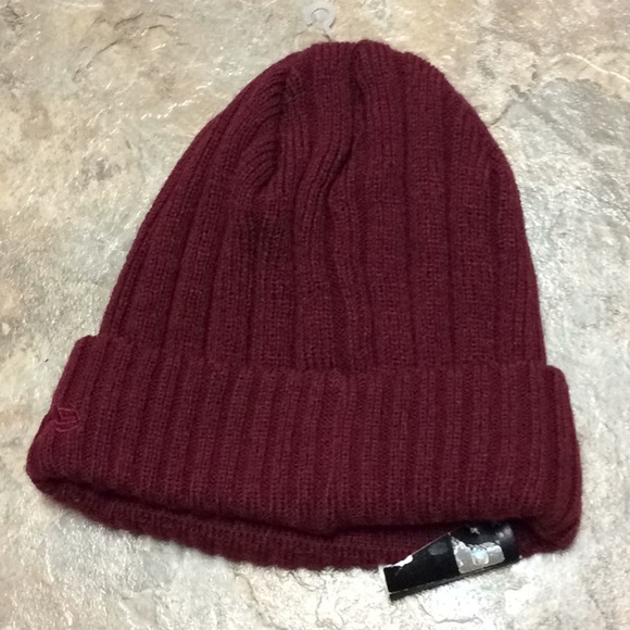 Maroon Cleveland Cavaliers lined beanie hat NWT - Picture 3 of 7